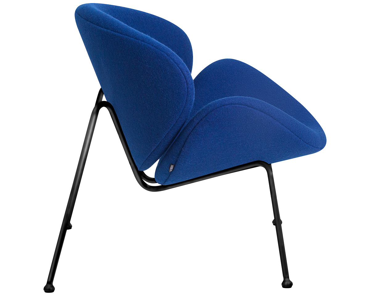 картинка Кресло дизайнерское DOBRIN EMILY, синяя ткань AF6, черное основание от магазина Montegros